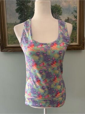Tone it Up Pixel-Print Scoop Neck Tank Top in Multi Pastel